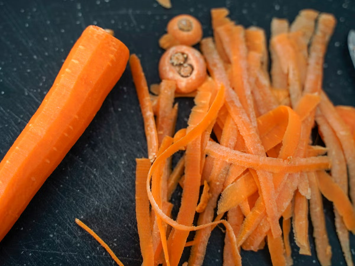 Multifunctional Vegetable & Fruit Peeler Pro